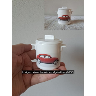 Suikerpotje met Volkswagen kever oldtimer, porselein D7xH8cm