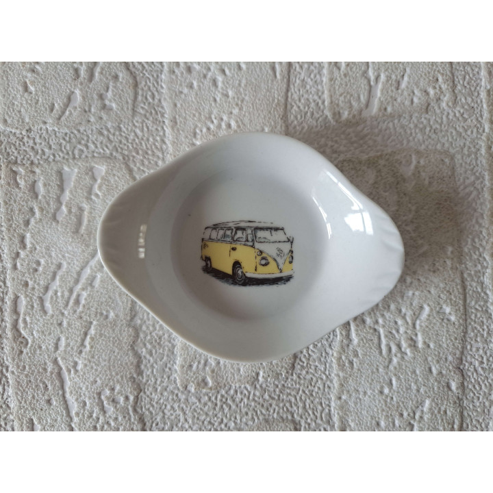 Amuseschaaltje van porselein met gele Volkswagen bus 9x7x2cm - handgemaakt