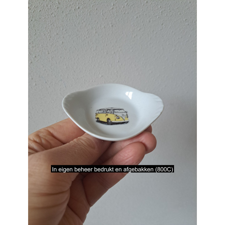Amuseschaaltje van porselein met gele Volkswagen bus 9x7x2cm