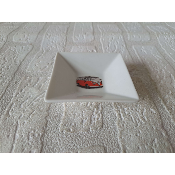 Amuse schaaltje met rode Volkswagen bus 8x8x2.5cm - handgemaakt