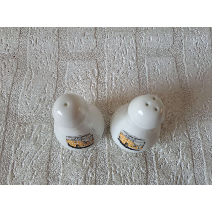 Volkswagen bus peper en zoutstel porselein D5.5xH8cm stippen - peper en zoutstellen