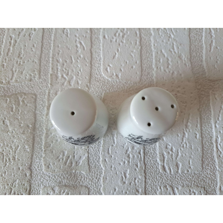 Volkswagen kever peper en zoutstel, porselein D4xH6.5cm - peper en zoutstellen