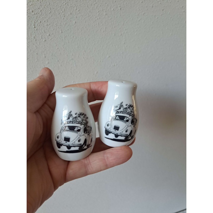 Volkswagen kever peper en zoutstel, porselein D4xH6.5cm - peper en zoutstellen