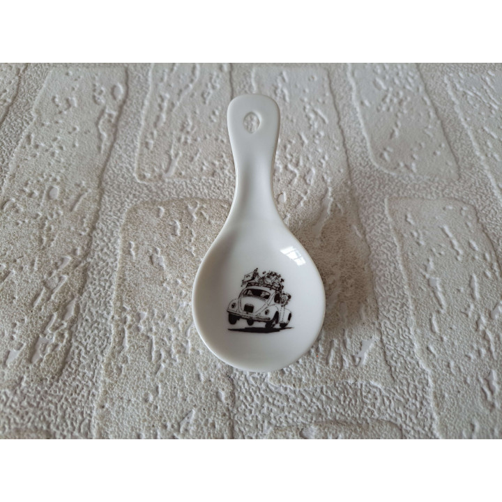 Amuselepel met Volkswagen kever, porselein 10x5x5cm - handgemaakt