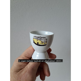 Eierdopje met gele Volkswagen bus, porselein D4.5xH6cm