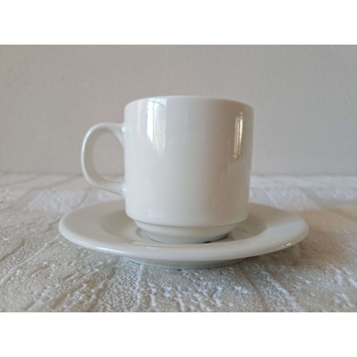 Kop en schotel met Volkswagen kever, porselein D13xH8cm - handgemaakt