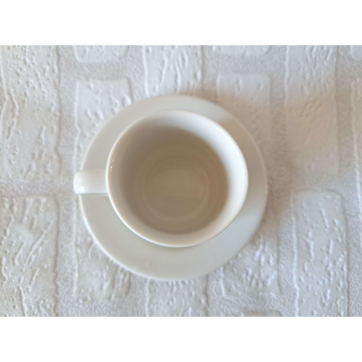 Kop en schotel met Volkswagen kever, porselein D13xH8cm - handgemaakt