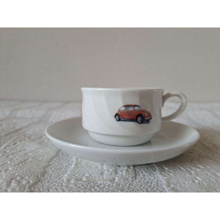 Kop en schotel Volkswagen kever, porselein D11.5xH4.5cm - handgemaakt