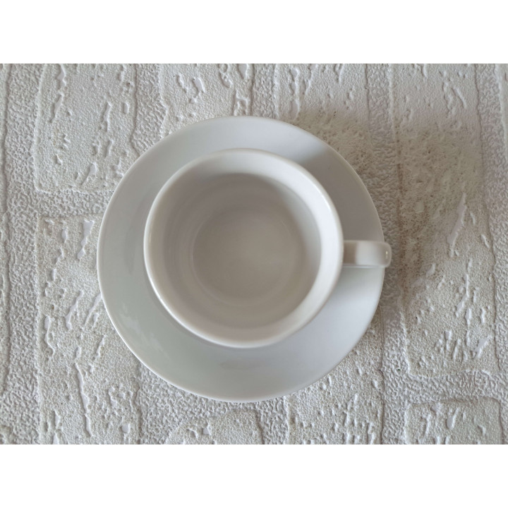 Kop en schotel Volkswagen kever, porselein D11.5xH4.5cm - handgemaakt