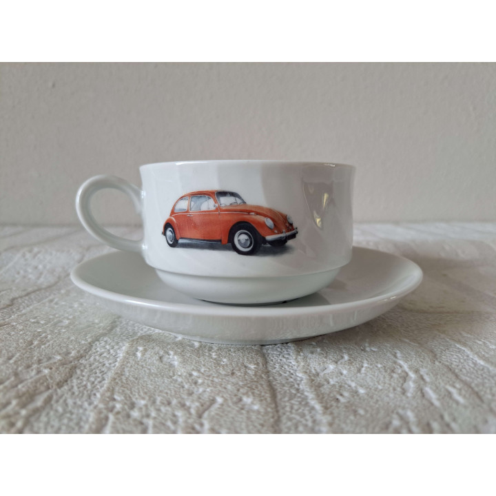 Kop en schotel Volkswagen kever, porselein D14.5xH6cm - handgemaakt