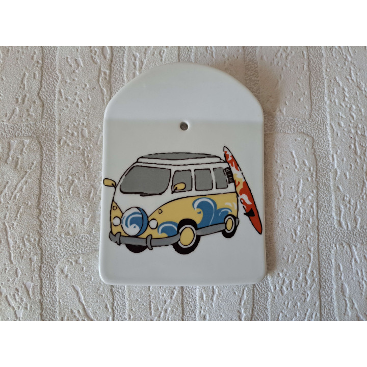 Kaasplank Volkswagen met surfplank, porselein 12.5x16cm gl - handgemaakt