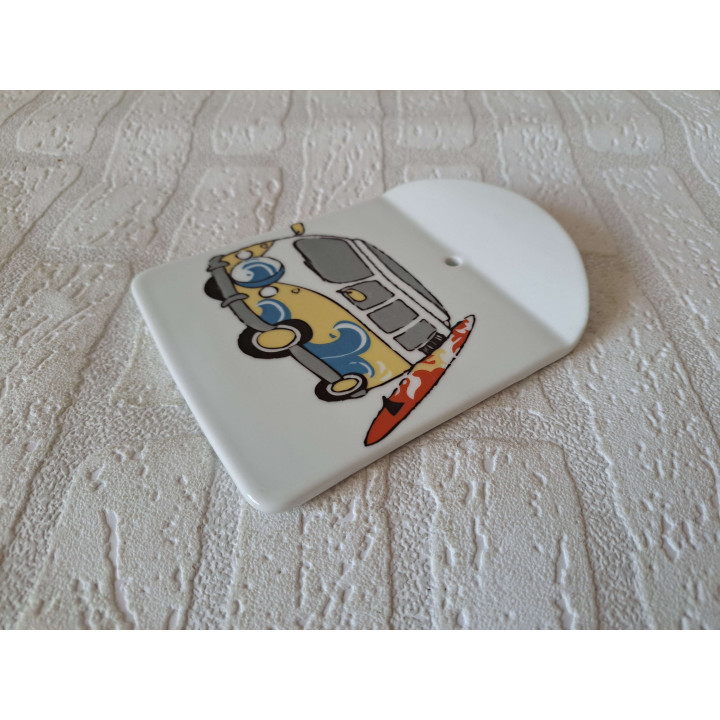 Kaasplank Volkswagen met surfplank, porselein 12.5x16cm gl - handgemaakt