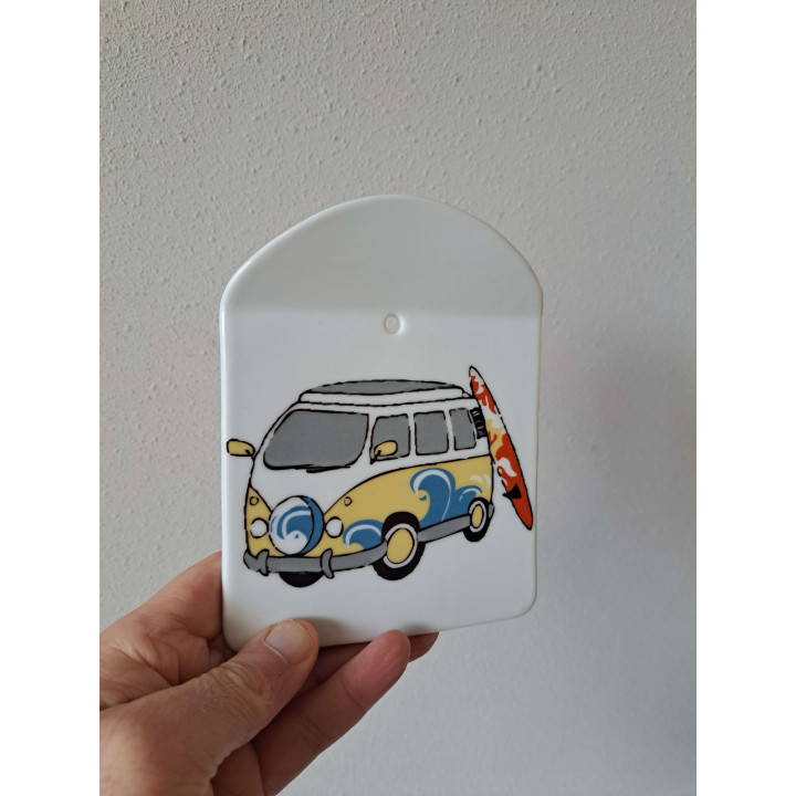Kaasplank Volkswagen met surfplank, porselein 12.5x16cm gl - handgemaakt