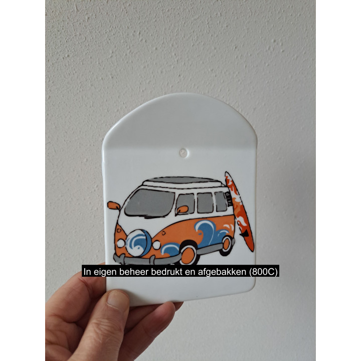 Kaasplank Volkswagen met surfplank, porselein 12.5x16cm oe