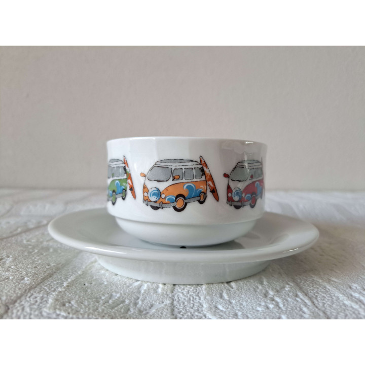 Kop en schotel Volkswagen bussen, porselein D14.5xH6cm - handgemaakt