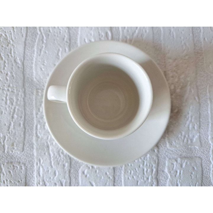 Kop en schotel 112 Daar red je levens mee, porselein D14xH8cm - handgemaakt