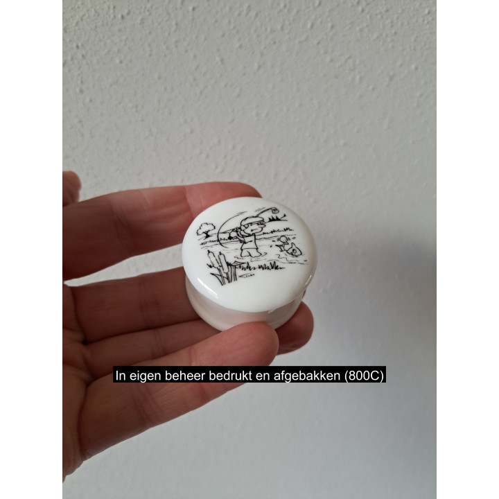 Pillendoosje met golfspeler porselein D4.5xH2.5cm