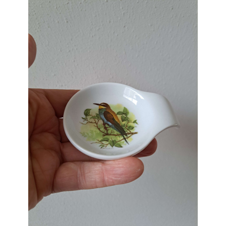 Amuseschaal met Bijeneter vogel, porselein 9x7x2cm - handgemaakt
