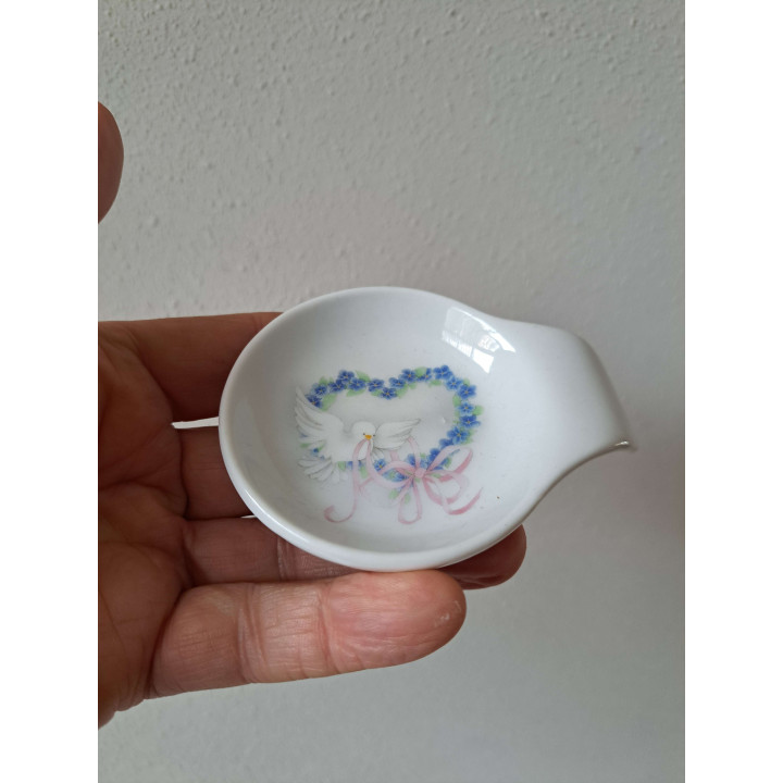 Amuseschaal met vredesduif met bloemen, porselein 9x7x2cm - handgemaakt