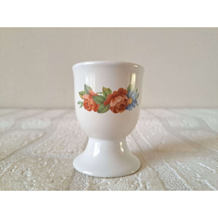 Eierdopje met rozen bloemen, porselein D5xH7cm - handgemaakt