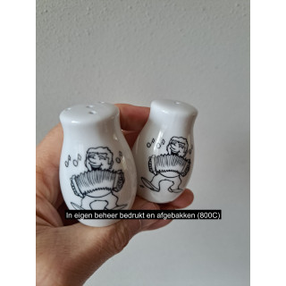 Accordeonspeler peper en zoutstel, porselein D4xH6cm