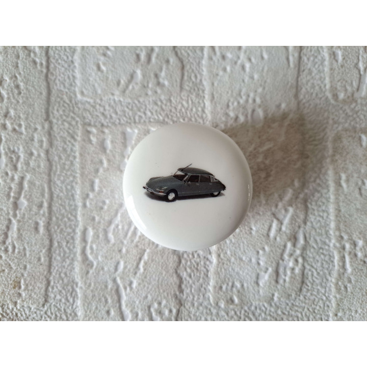 Pillendoosje met Citroen DS 21, porselein D4.5xH2.5cm - handgemaakt