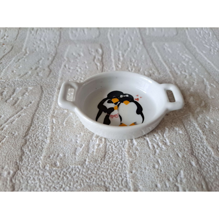 Amuseschaaltje met pinguin gezin, Porselein 8.5x6x2cm - handgemaakt