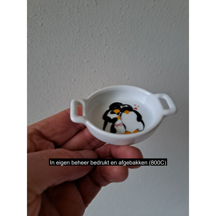 Amuseschaaltje met pinguin gezin, Porselein 8.5x6x2cm