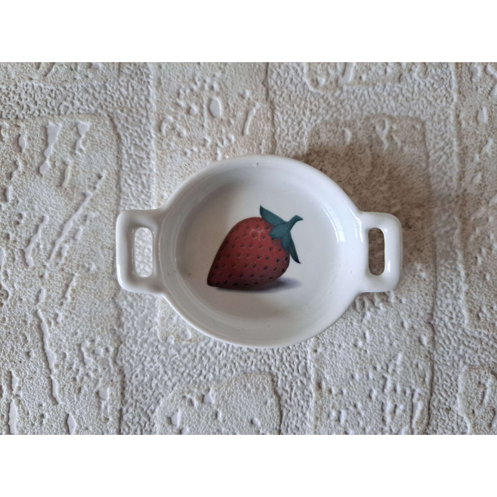 Amuseschaaltje met aardbei fruit, Porselein 8.5x6x2cm - handgemaakt
