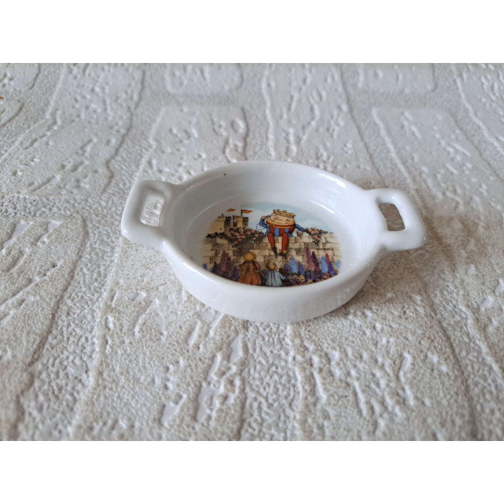 Amuseschaaltje met Humpty Dumpty, Porselein 8.5x6x2cm - handgemaakt