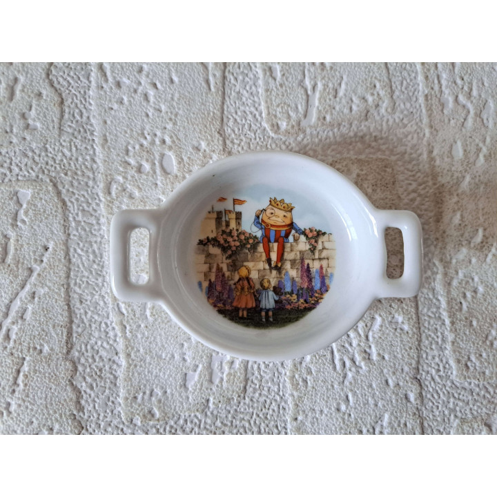 Amuseschaaltje met Humpty Dumpty, Porselein 8.5x6x2cm - handgemaakt