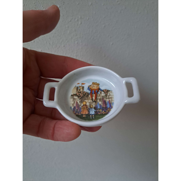 Amuseschaaltje met Humpty Dumpty, Porselein 8.5x6x2cm - handgemaakt