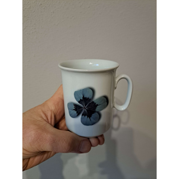 Mok beker met klavervier blad, Porselein D7.5xH9.5m - handgemaakt