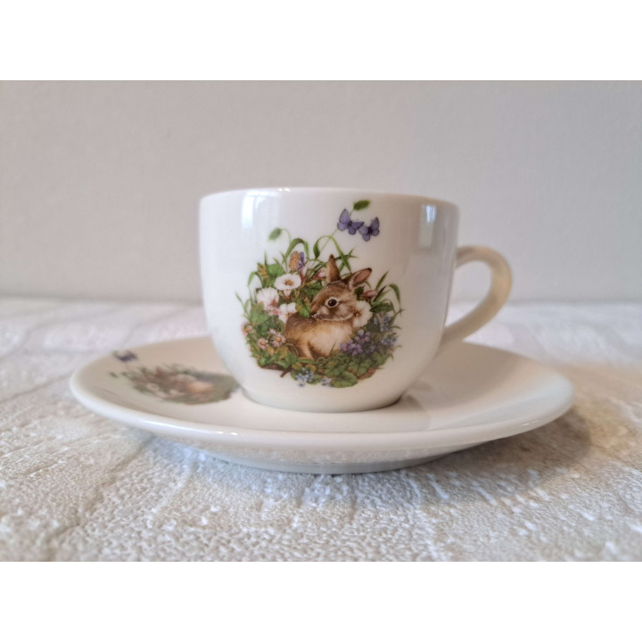 Kop en schotel met konijn en bloemen, porselein D7xH7cm - handgemaakt