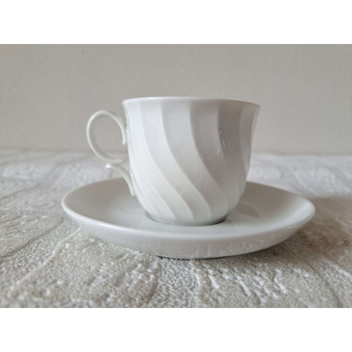 Kop en schotel met konijn en bloemen, porselein D11x67cm - handgemaakt