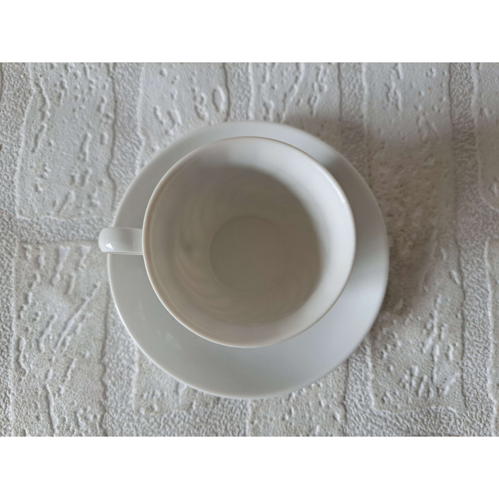 Kop en schotel met konijn en bloemen, porselein D11x67cm - handgemaakt