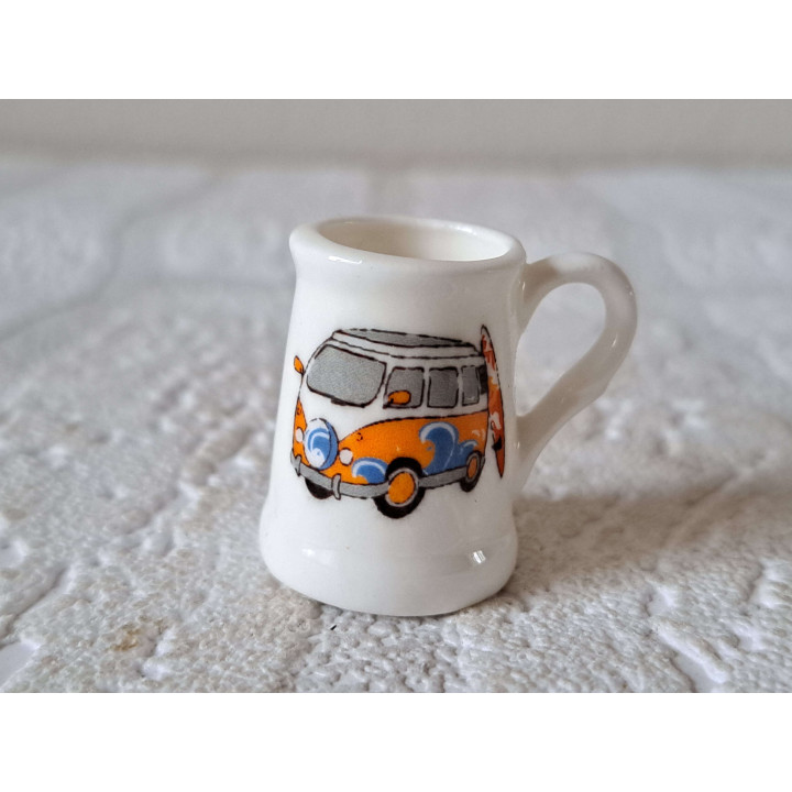 Porselein bierpul, Volkswagen bus met surfplank, D2xH3cm oe - handgemaakt