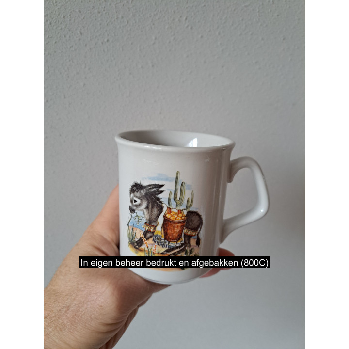 Beker mok met ezel en mandje, porselein D8xH10cm