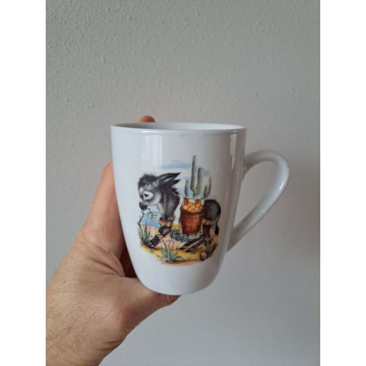 Beker mok met ezel en mandje, porselein D8.5xH10cm - handgemaakt