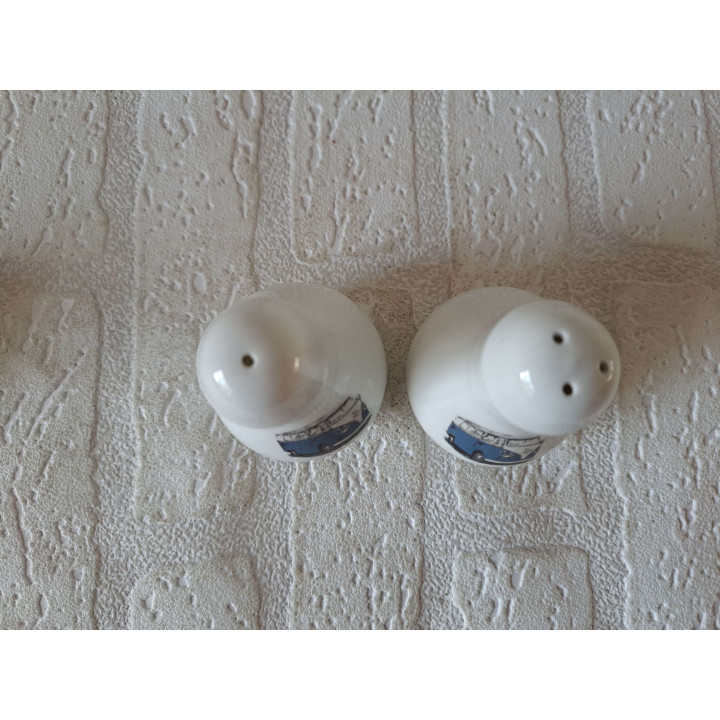 Volkswagen bus peper en zoutstel, porselein D5.5xH8cm bw - peper en zoutstellen