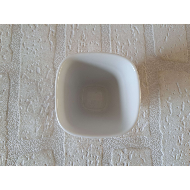 Bloempotje met Volkswagen kever, porselein 6x6x6cm - handgemaakt