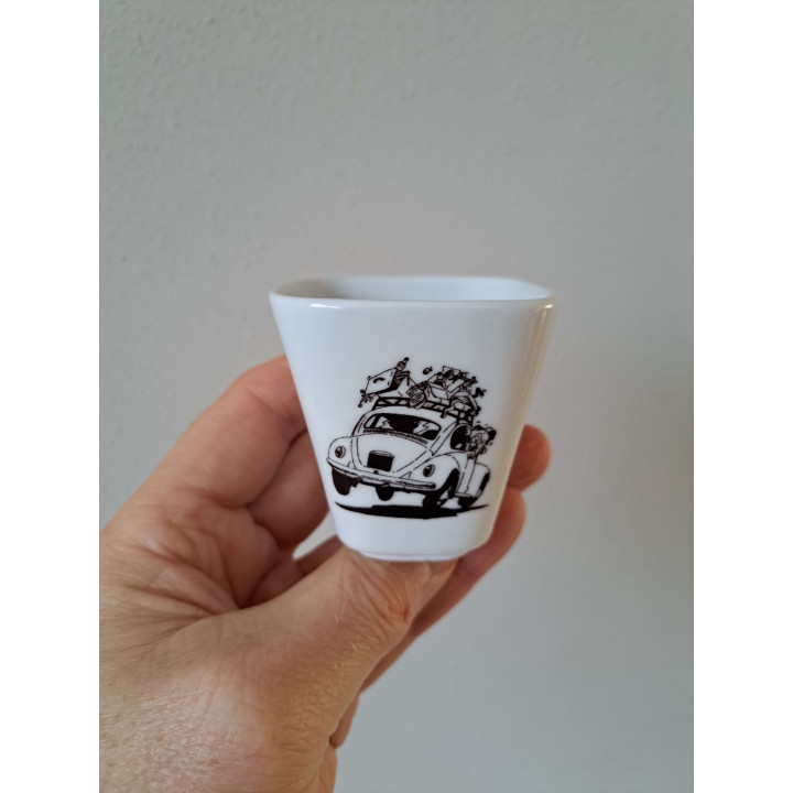 Bloempotje met Volkswagen kever, porselein 6x6x6cm - handgemaakt