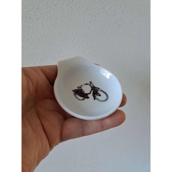Amuseschaal met Solex motorfiets, porselein 9x7x2cm - handgemaakt