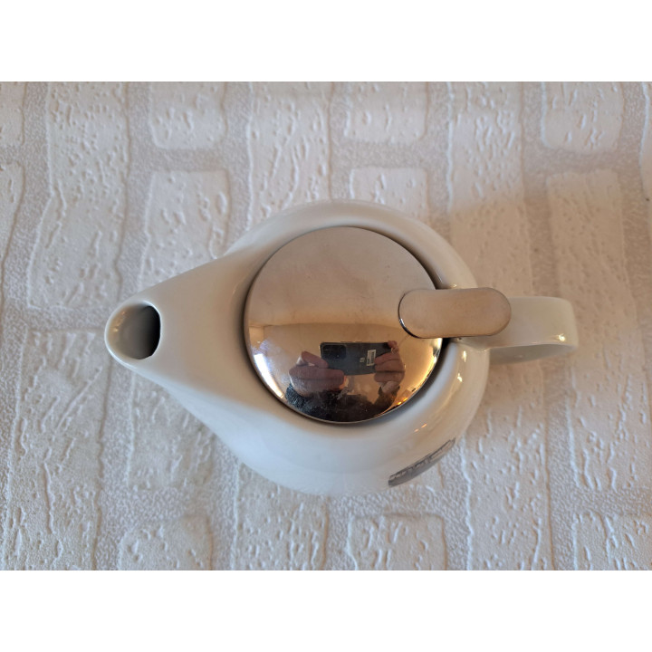 Theepot met zeef, Volkswagen bus, porselein 17x12x10cm - handgemaakt