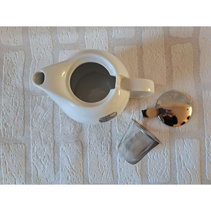 Theepot met zeef, Volkswagen bus, porselein 17x12x10cm - handgemaakt