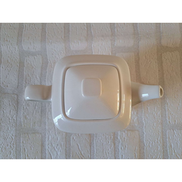 Koffiepot Volkswagen bus en surfplank, porselein 21x12x15cm - handgemaakt