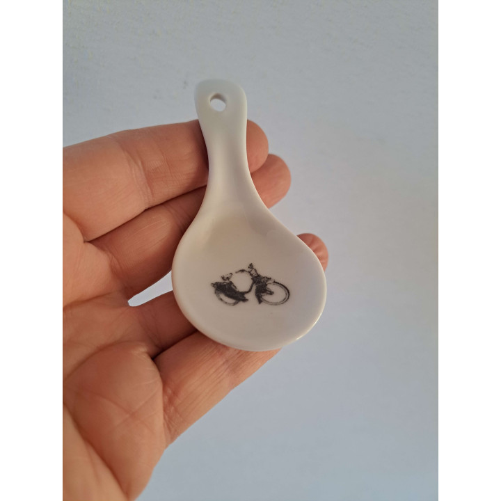 Amuselepel met Solex bromfiets, porselein 10x5x5cm - handgemaakt