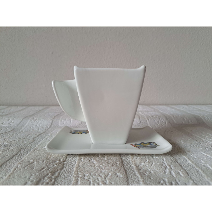 Kop en schotel Volkswagen met surfplank, porselein D7x H9cm - handgemaakt