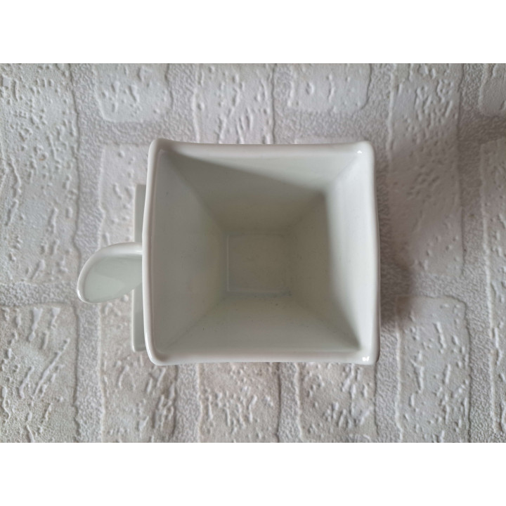 Kop en schotel Volkswagen met surfplank, porselein D7x H9cm - handgemaakt