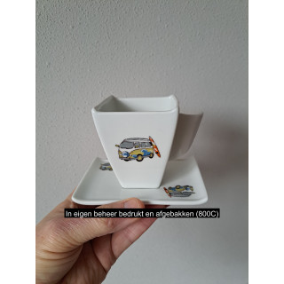 Kop en schotel Volkswagen met surfplank, porselein D7x H9cm